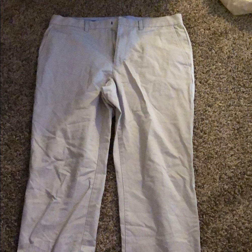 Men’s khaki pants